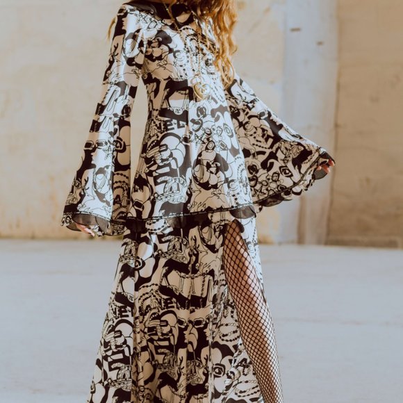 22C Chanel CC Long Necklace Heart Locket - AB7531 B07266 - Picture 16 of 16